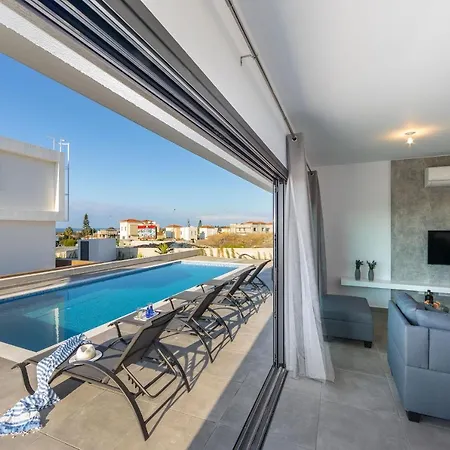 فيلة Marlene, Walking Distance To Coral Beach! *