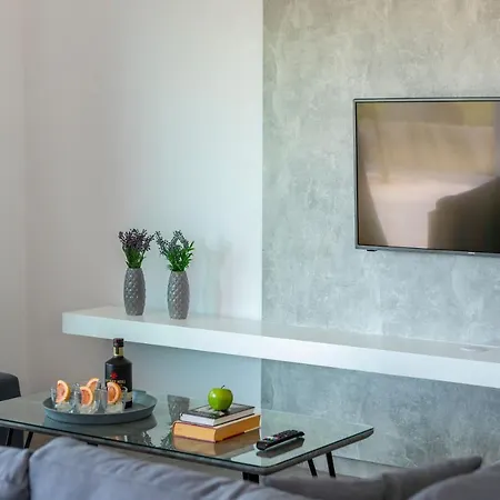 Marlene, Walking Distance To Coral Beach! ヴィラ *